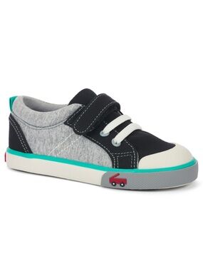 See Kai Run Tanner Sneaker, Gray Black, 9.5T